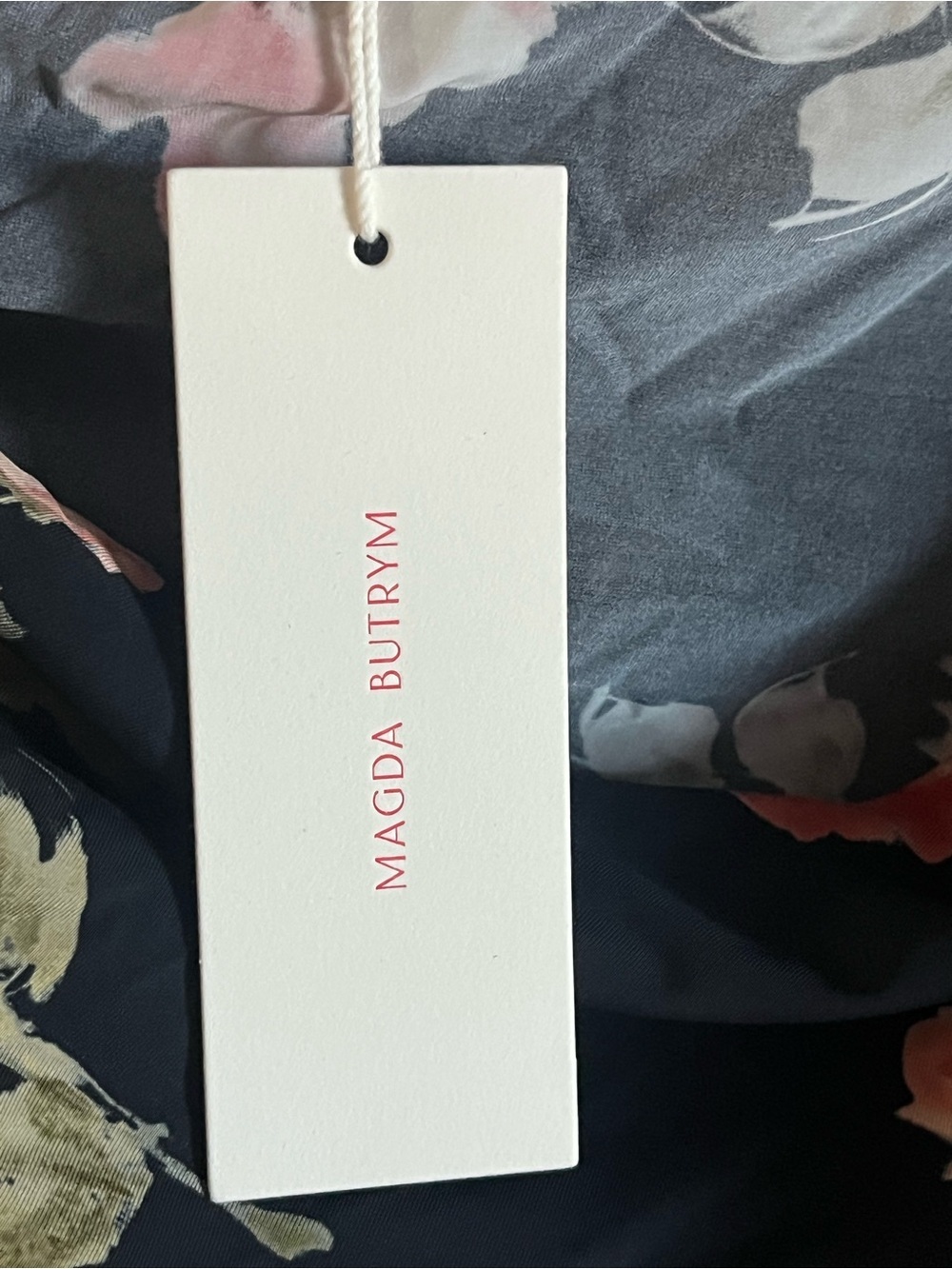 MAGDA BUTRYM NWT (Beautiful) blouse with signature rose accents size 4 - Picture 4 of 9